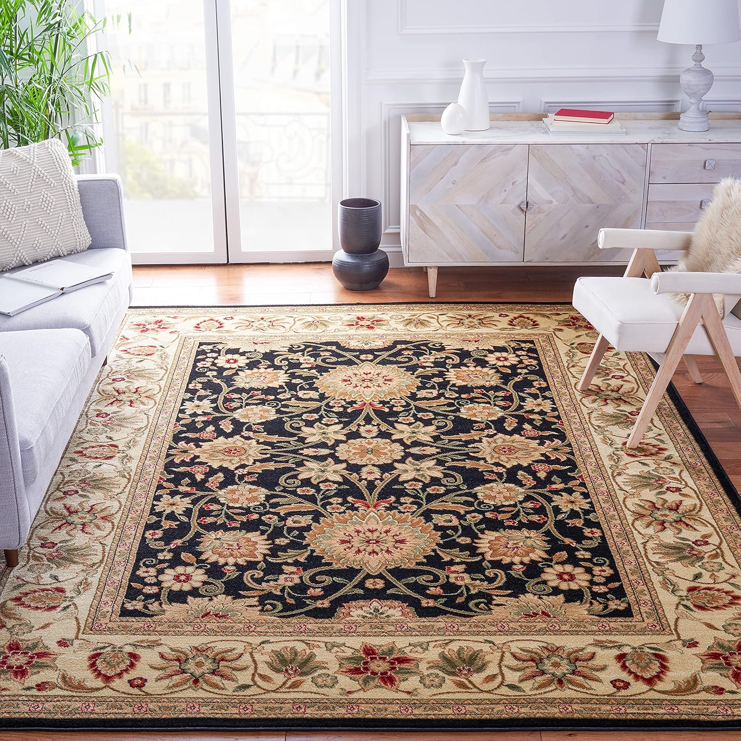 SAFAVIEH Lyndhurst Collection Area Rug - 8' x 10', Beige & Ivory, Traditional Oriental Design, Non-Shedding & Easy Care, Ideal for High Traffic Areas in Living Room, Bedroom (LNH212D)