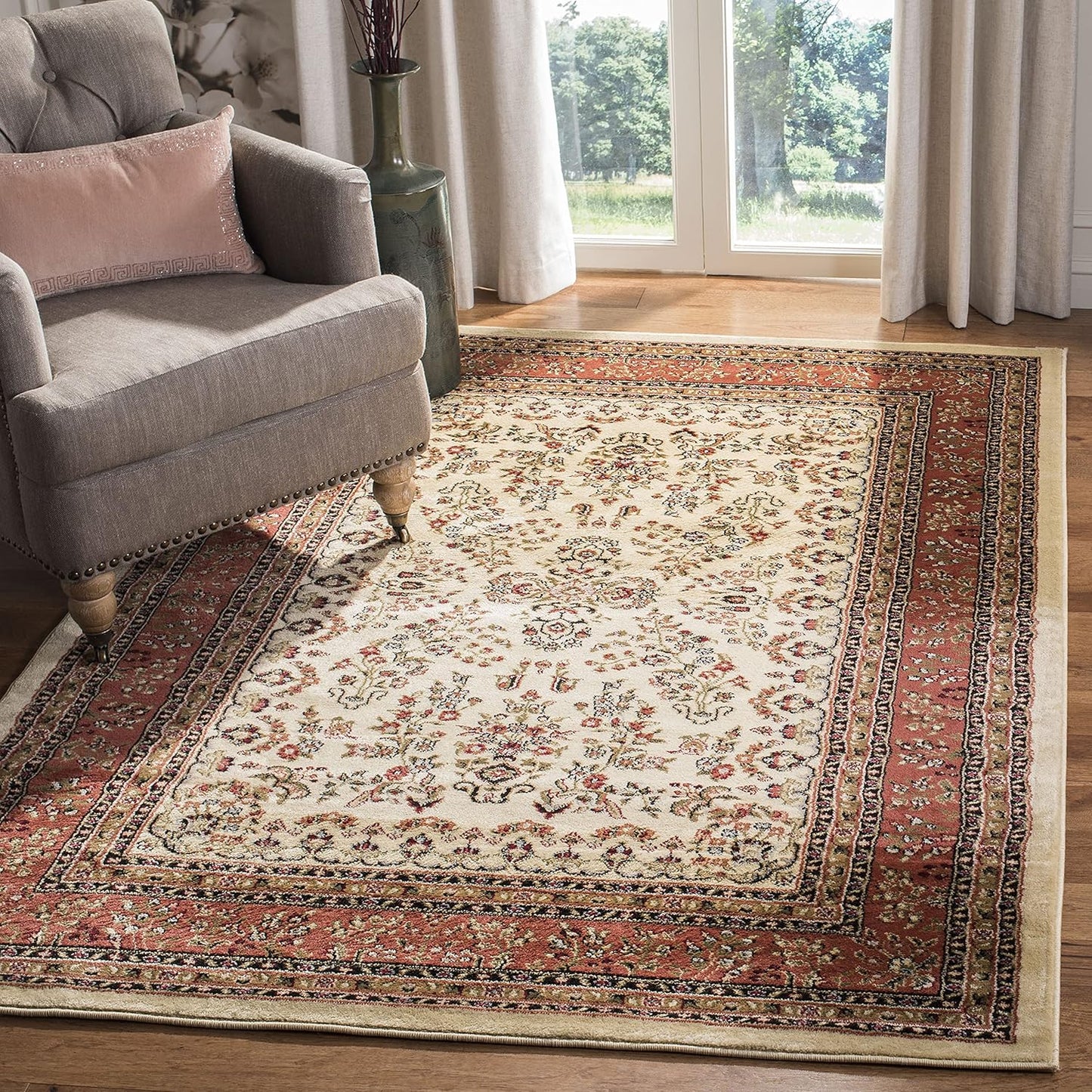 SAFAVIEH Lyndhurst Collection Area Rug - 6' x 9', Red & Black, Traditional Oriental Design, Non-Shedding & Easy Care, Ideal for High Traffic Areas in Living Room, Bedroom (LNH331B)