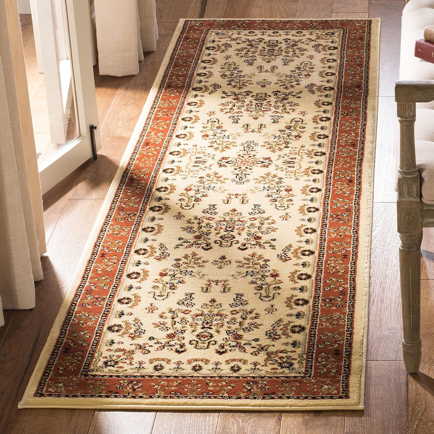 SAFAVIEH Area Rug 8x10 - Lyndhurst Collection - Large - Ivory & Red, Traditional Oriental Design, Non-Shedding & Easy to Clean, Ideal for Living Room, Bedroom, Dining Space (LNH331A)