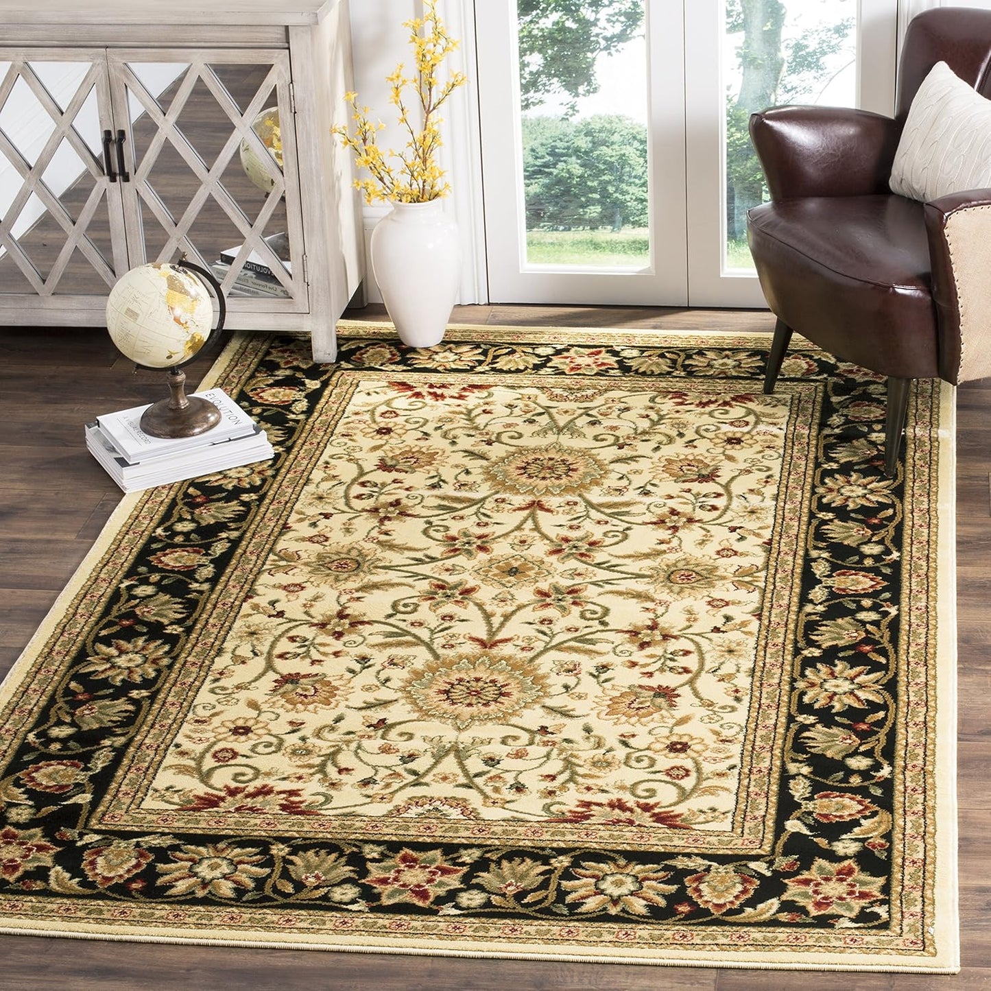 SAFAVIEH Lyndhurst Collection Area Rug - 9' x 12', Beige & Ivory, Traditional Oriental Design, Non-Shedding & Easy Care, Ideal for High Traffic Areas in Living Room, Bedroom (LNH212D)